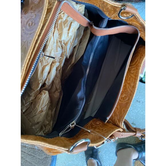 Reduced! NWT Huge STELLA BIANCA Italy Embossed Real Leather Tote/Weekend Bag NEW - Picture 11 of 16